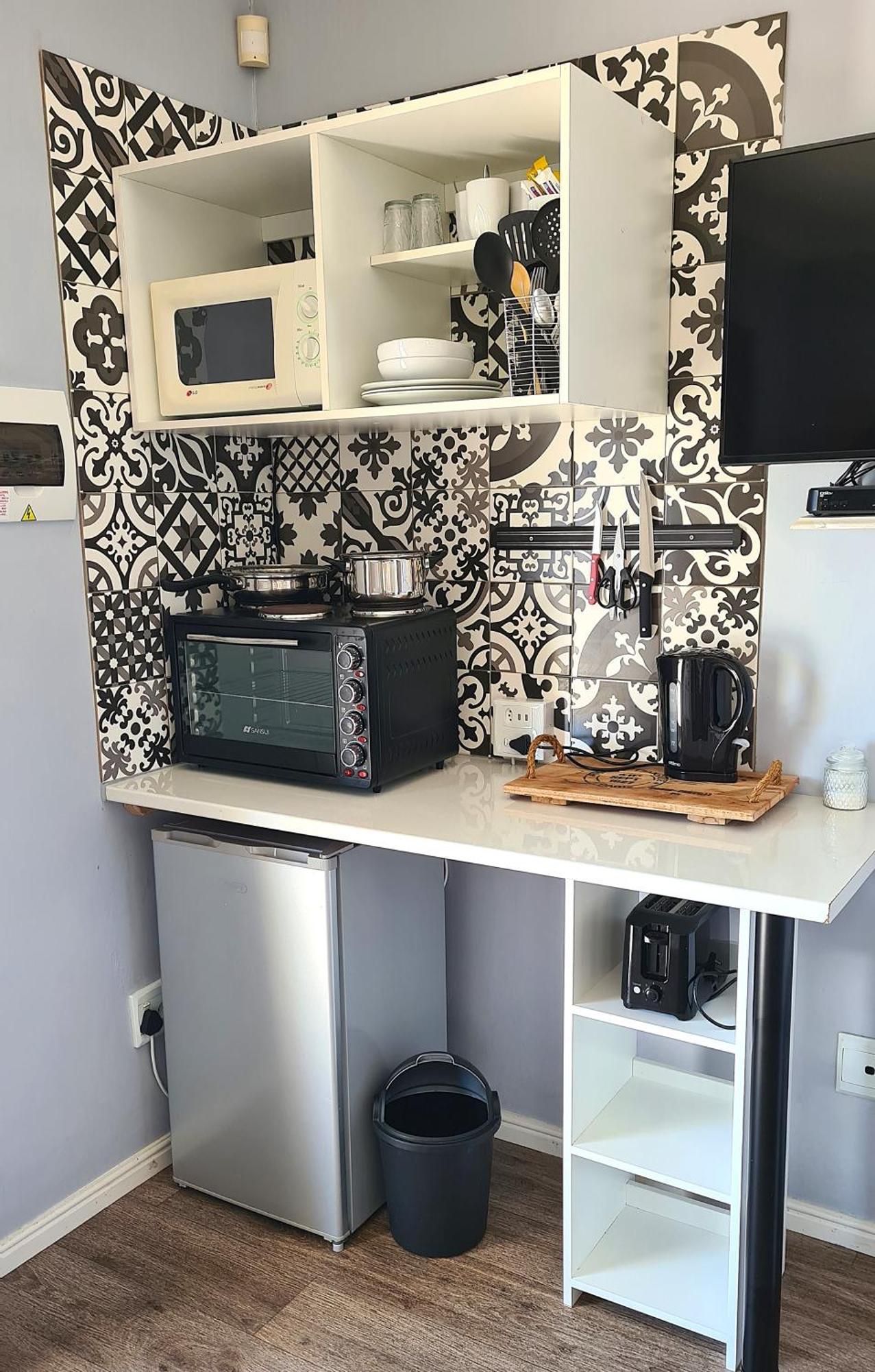 Tiende Laan Bed & Breakfast And Self-Catering Walvis Bay Bagian luar foto