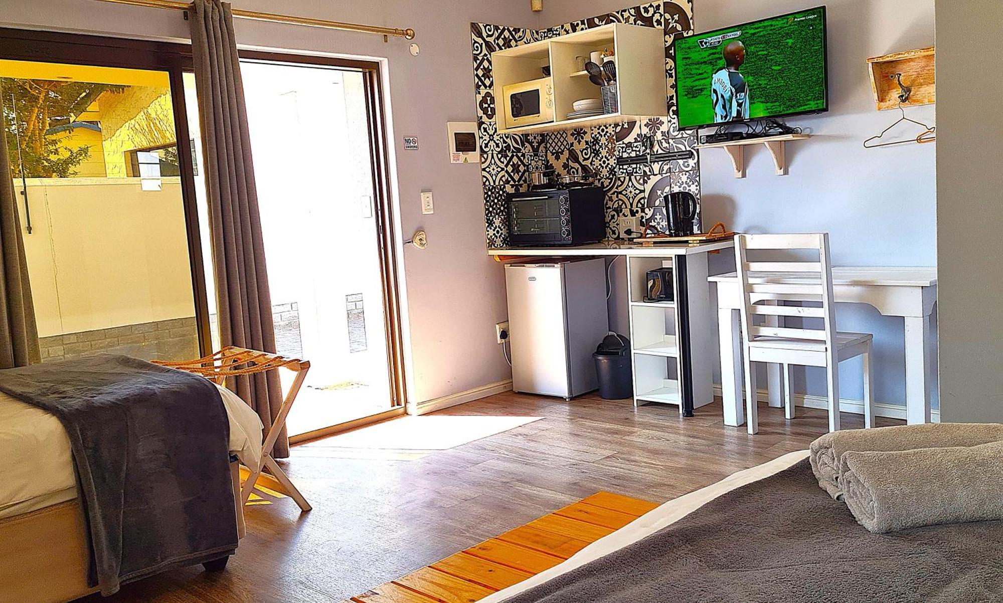 Tiende Laan Bed & Breakfast And Self-Catering Walvis Bay Bagian luar foto