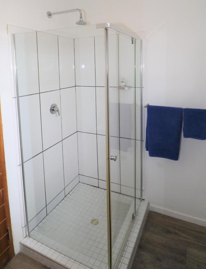 Tiende Laan Bed & Breakfast And Self-Catering Walvis Bay Bagian luar foto